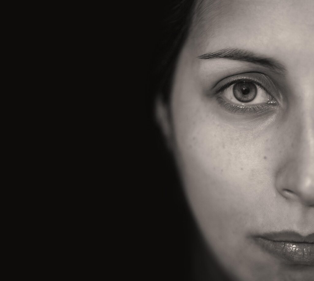 20代未経験からSEになるための具体的な方法は？