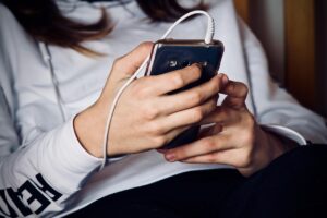 地方転職で未経験から製造業に挑戦する方法は？